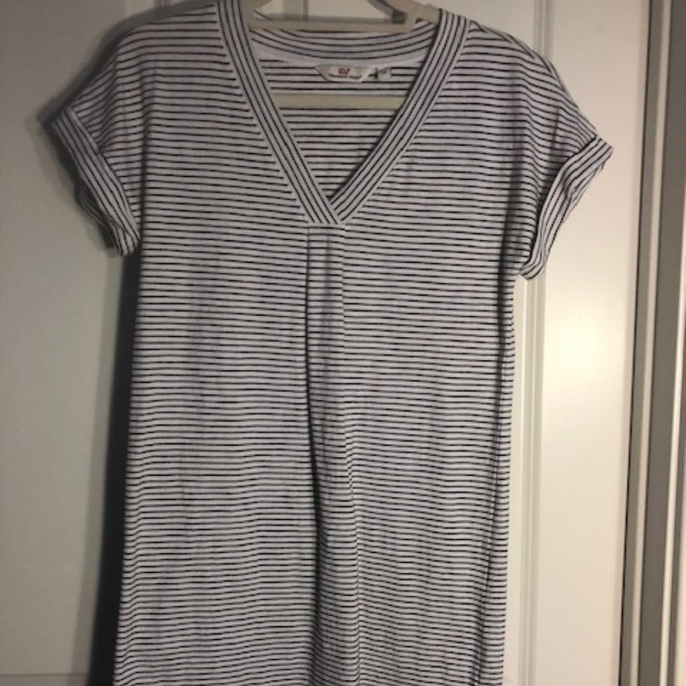 Vineyard Vines T shirt dress